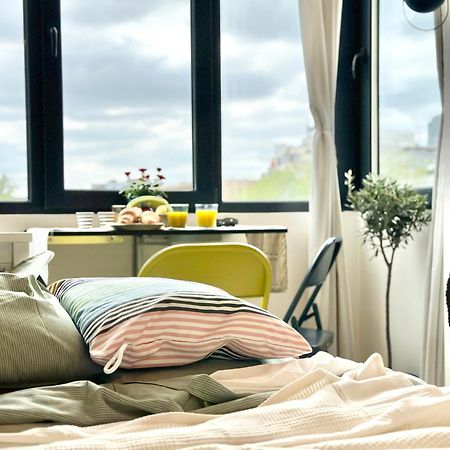 Harmony Studio - Elegant Escape Near Ateneu Bucarest Esterno foto