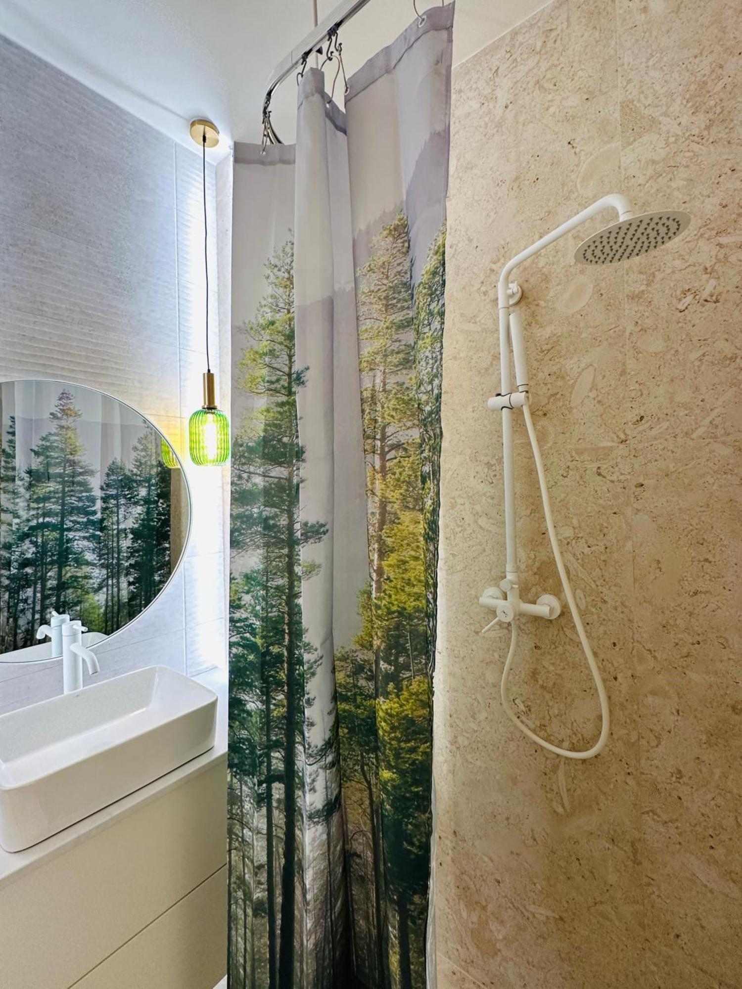 Harmony Studio - Elegant Escape Near Ateneu Bucarest Esterno foto
