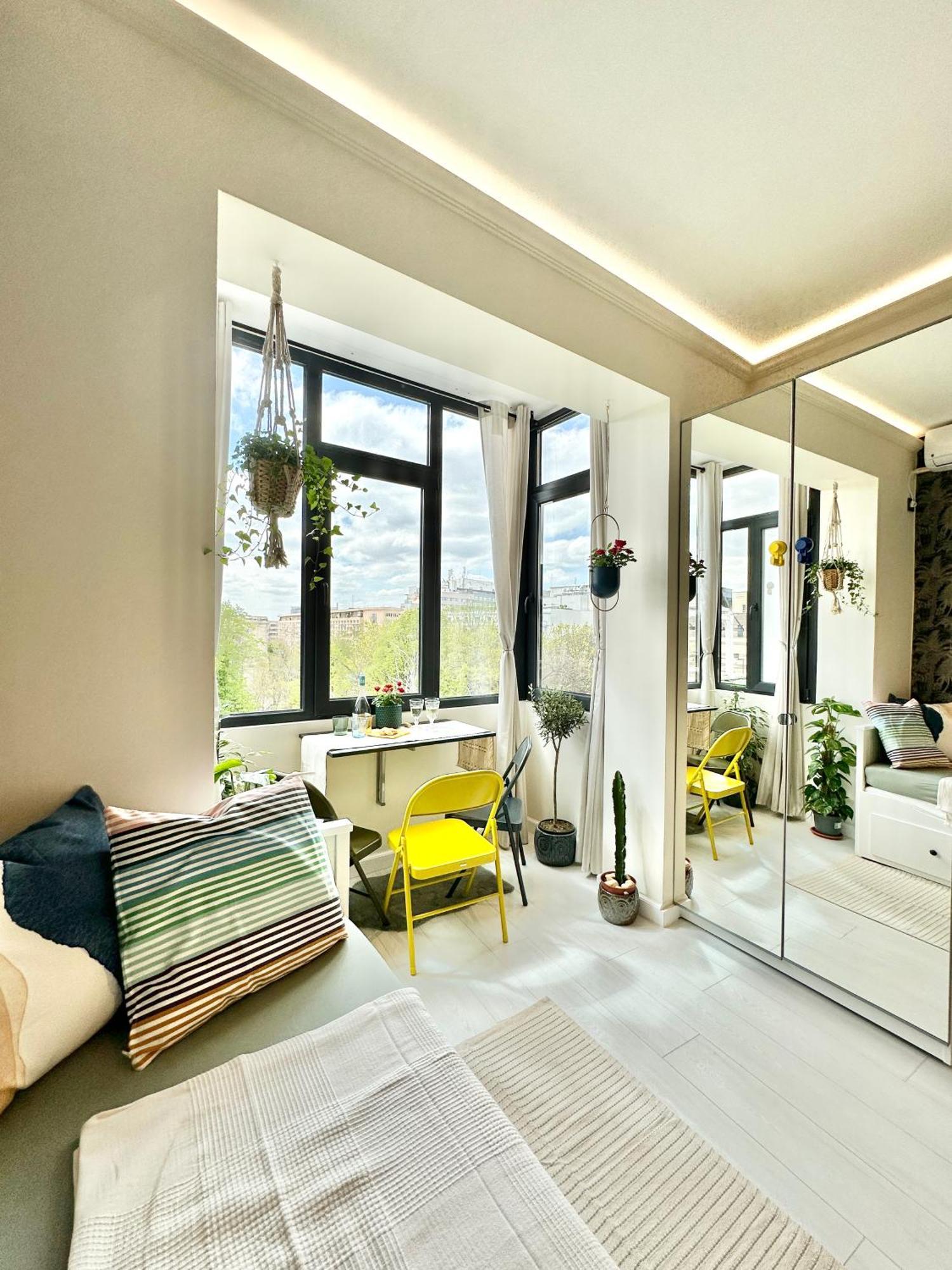 Harmony Studio - Elegant Escape Near Ateneu Bucarest Esterno foto