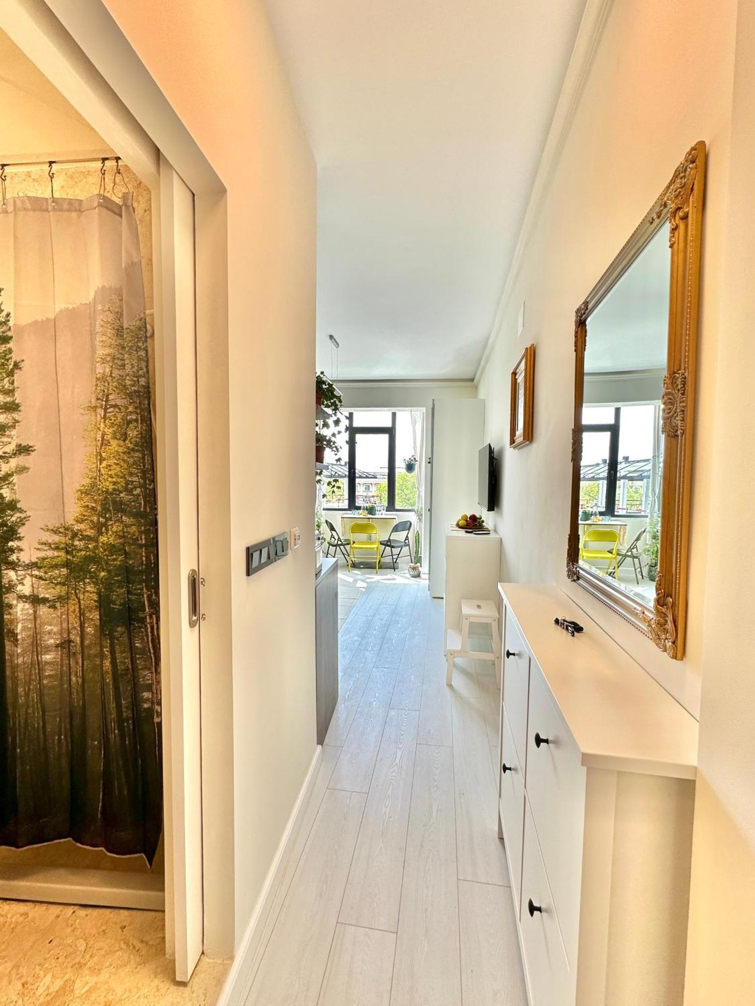 Harmony Studio - Elegant Escape Near Ateneu Bucarest Esterno foto